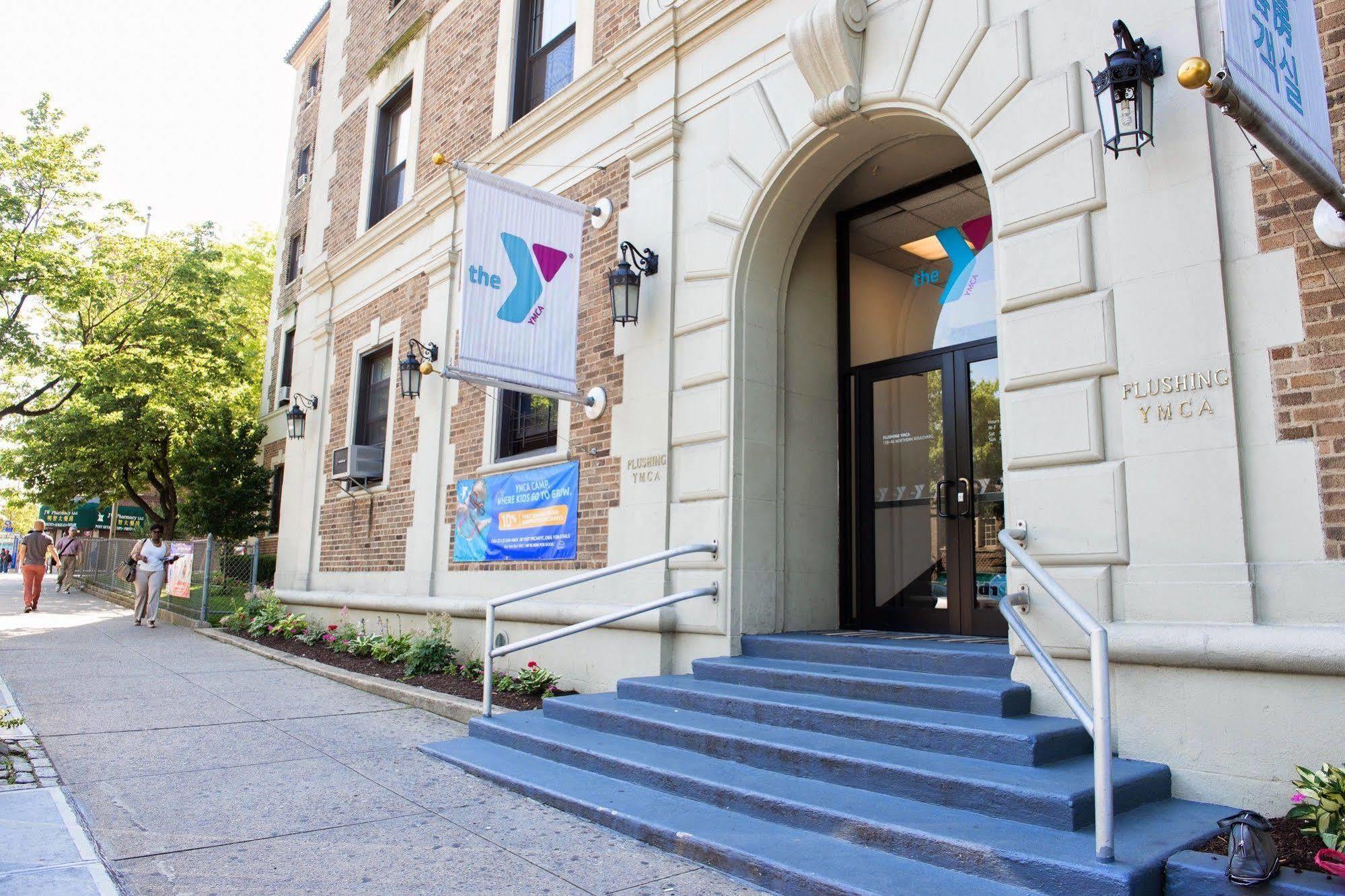 Flushing Ymca Vandrarhem New York Exteriör bild